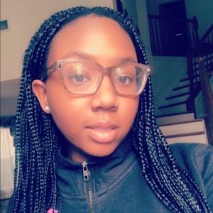 Meet your Posher, Kayla